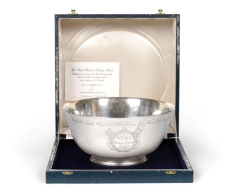 The Liberty Bowl: A Commemorative Silver Bowl, Times Newspapers Ltd, London 1975, numbered 37 from the edition of 1776, produ