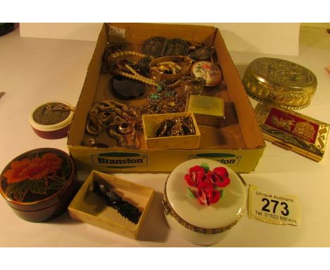 A mixed lot of jewellery and trinket boxes including gold rings