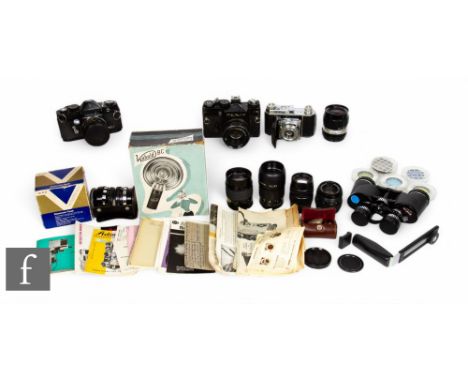Various camera equipment and accessories including a Petri Flex V 35mm camera, circa 1962, black body, serial no.363608, fitt