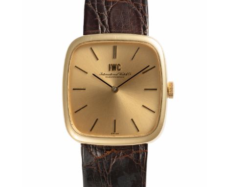 A GENTLEMAN'S SIZE 18K SOLID GOLD IWC WRIST WATCH CIRCA 1970, REF. 2572 Movement: Manual wind, cal. 423, signed International