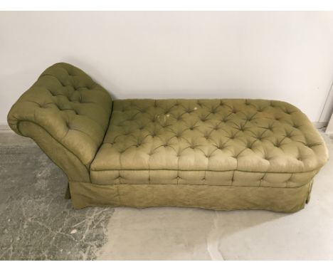 Chaise longue button upholstered in green silk fabric (faded in places) 190 cm L 
