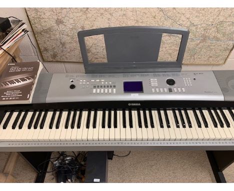 Yamaha portable grand on stand DG x 520 complete with owners manual &amp;  Dell subwoofer &amp; 2 Dell micro speakers (cannot