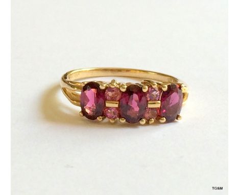 9ct gold antique style ruby ring