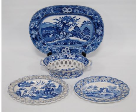 Spode blue and white porcelain chestnut basket on stand, c. late 18th/early 19th century, with floral border above lattice ba