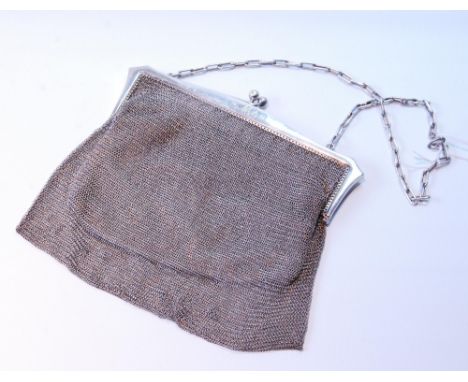 Silver mesh purse, inscribed and dated 1917, 321g.