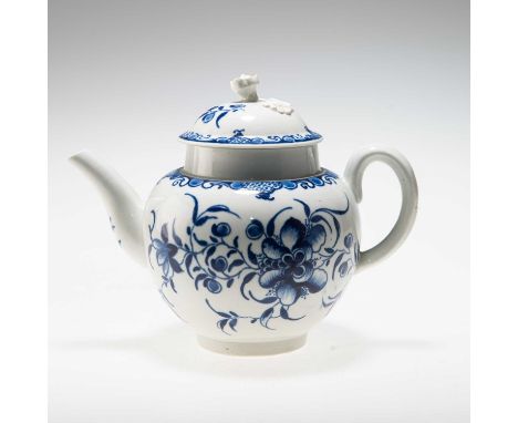 A WORCESTER 'MANSFIELD' PATTERN TEAPOT, CIRCA 1760 of globular form, the cover with a flower finial, crescent mark. 14cm high