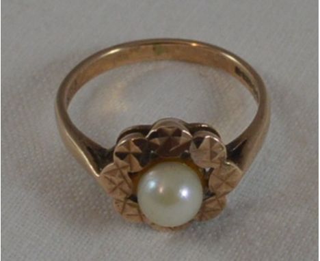 9ct Rose gold pearl ring 