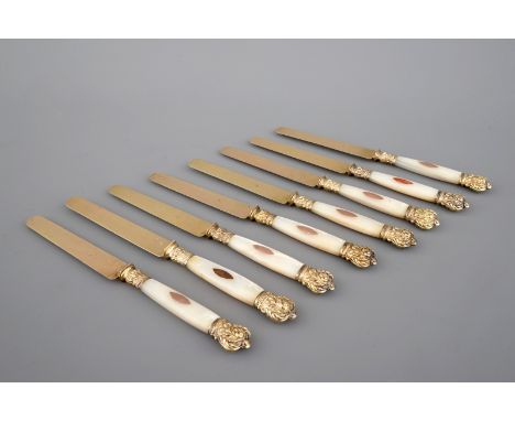 A set of 8 French Vieillard silver and mother of pearl knives, 19th C. L.: 20 cm  Condition reports and high resolution pictu