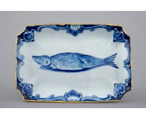 A Dutch Delft blue and white rectangular herring dish, 18th C. Dim.: 24 x 16,5 cmMarked for IJsbrand van Duijn, owner of De P