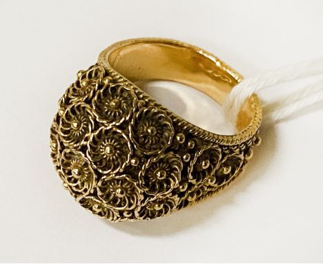 GOLD RING - TESTED SIZE M 9.2 GRAMS APPROX