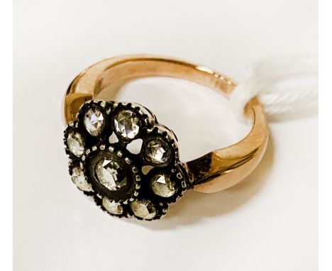 9CT GOLD &amp; DIAMOND ANTIQUE RING - SIZE K