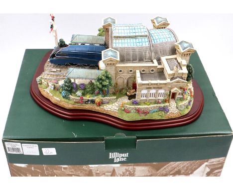 Boxed Lilliput Lane limited edition no 1430, The Mallard Record Breaker, with deeds, 30 x 21 cm excellent condition, no chips