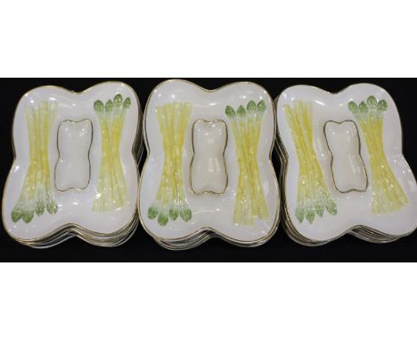 Sixteen Masons Ironstone asparagus plates, crazing but no chips or cracks. P&amp;P Group 3 (£25+VAT for the first lot and £5+