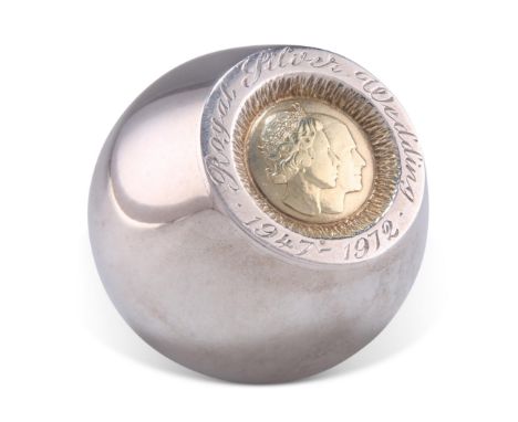 AN ELIZABETH II SILVER PAPERWEIGHT,&nbsp;by Stuart Devlin, London 1972, globular, commemorating the Royal Silver Wedding, 194