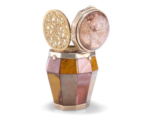 AN EARLY 19TH CENTURY SCOTTISH GOLD-MOUNTED AGATE VINAIGRETTE, unmarked, of tapering faceted oval form, the hinged cover with