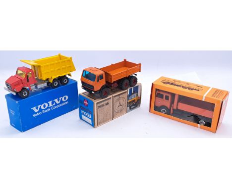 Gescha and similar a boxed mixed scale commercial vehicle group, to include; 3061 - Mercedes Benz AK5007 Atlas Crane, 3040 - 