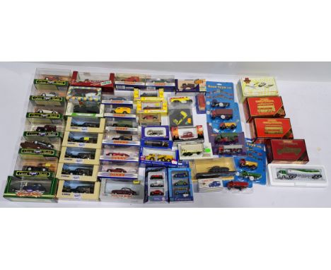 Corgi. Matchbox 'The Dinky Collection, Base Toys and similar a boxed mixed scale motor vehicle and commercial group. Conditio