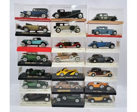 Solido, a boxed mainly "Age D'Or" 1:43 scale Classic vehicle group to include 4086 Mercedes Cabriolet in dark Blue/light Blue