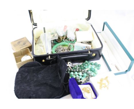 Box of mixed Silver &amp; white metal jewellery etc plus a small amount of vintage Costume jewellery