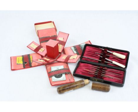 Small collection of vintage Sewing items to include a Silk lined collapse open Needle case, Leather cased Sewing items &amp; 
