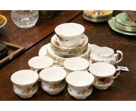 Mid 20th century Royal Vale rose pattern part teaset, no teapot