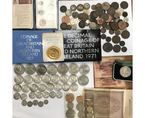 Collection of British coins, including Silver 1942 Halfcrowns (7), Florins (8) and 7 x Shillings all of a higher grade. Royal