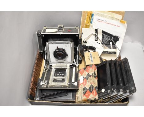 A MPP 5x4 Micro Technical large format camera with Schneider- Kreuznach Xenar 150mm f5,6 (back glass plate broken) etc
Untest