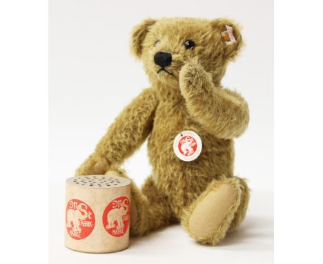 Steiff: A boxed Margarete Steiff Teddy bear "Gregory" the growler bear, 28cm, No.00231/1908, together within original box wit