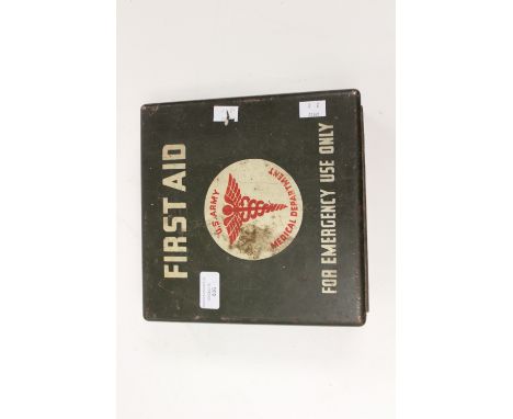 WW2 US Army First Aid Tin complete with all original wound dressings, safety pins, etc.