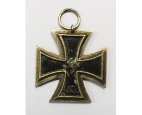 Third Reich Iron Cross 2nd class, no ribbon, maker's mark to ring '128'.