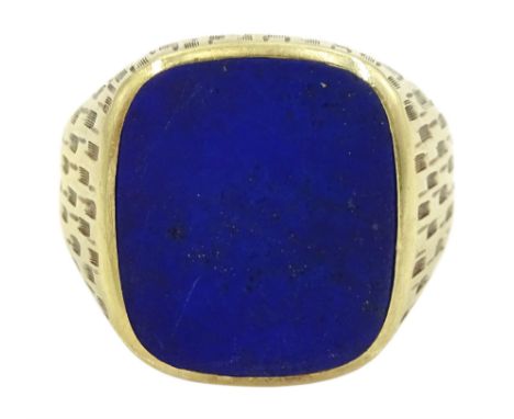 14ct gold lapis lazuli signet ring, stamped 585Condition Report:Approx 7.35gm, tested 14ct, size R, max depth = 18mm, surface