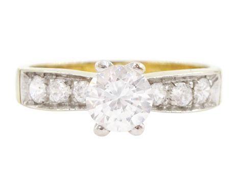 14ct gold round cut cubic zirconia ring, with cubic zirconia shoulders, hallmarkedCondition Report:Approx 4.65gm, size U-V, p