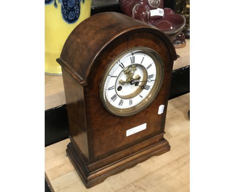 WALNUT MANTLE CLOCK