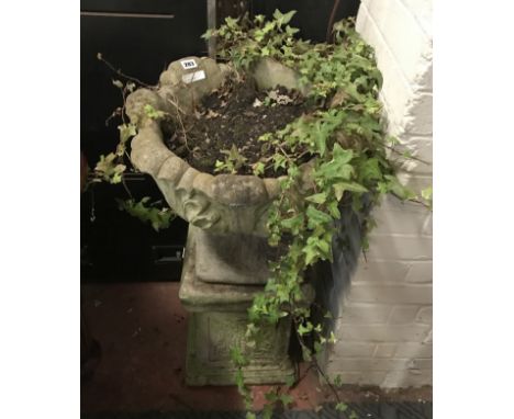 CONCRETE PLANTER