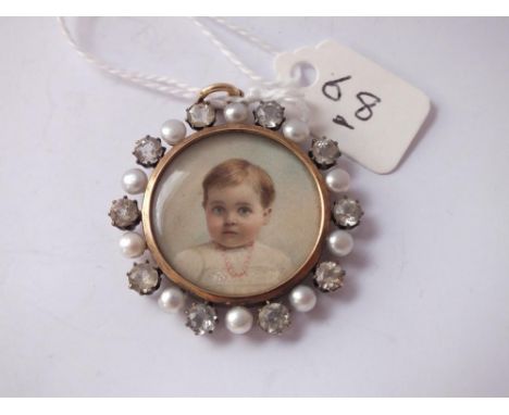 Gold mounted circular paste set portrait locket   