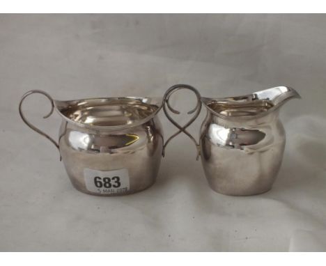 Batchelors boat shaped cream jug and matching sugar basin, 5.5” over handles B’ham 1919/20 by THH 152g.   