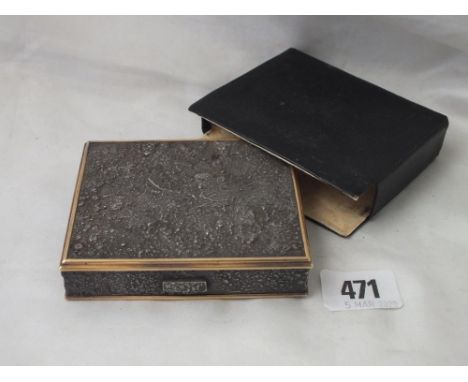 GOOD QUALITY FRENCH LADIES COMPACT, the rectangular outline naturally cast and having yellow metal edging, having a fitted in