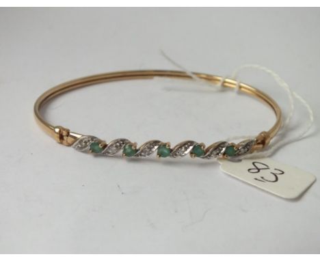 9ct emerald &amp; diamond bangle 4.6g inc    