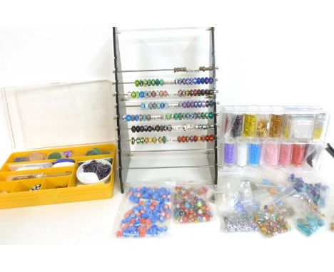 Large quantity of vintage and modern beads to include rose quartz, crystal, cultured pearls etc, all for re-threading