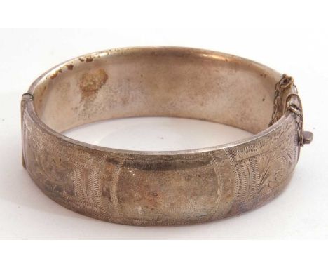 Vintage hallmarked silver hinged bracelet, part chased and engraved, Birmingham 1959, maker's mark Walker &amp; Hall