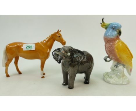 Beswick Animals to include: Elephant with trunk stretched, Palomino Huntsman's Horse 1484 and Cockatoo 1180(3) 