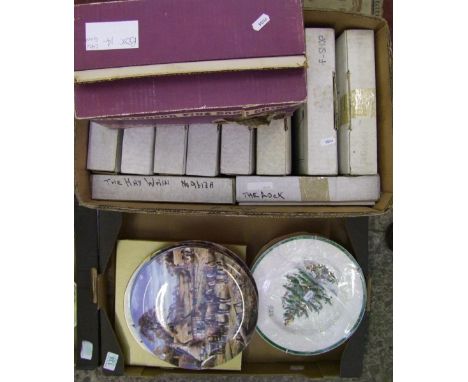 A large Collection of Decorative Wall Plates: to include Royal Doulton, Spode Christmas Tree, Wedgwood Limited Edition four s