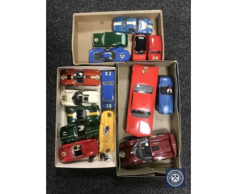 A tray of fifteen Scalextric race cars 