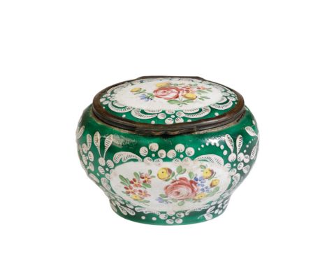 CONTINENTAL BOMBE SHAPED ENAMEL SNUFF BOX, 19TH CENTURY, painted with floral medal-lions against a green ground, 6cm wide