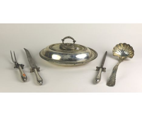 Plateware: A small collection including a matching carving knife, fork, and sharpener, with engraved letter, together with a 