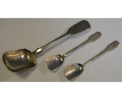 A pair of George III silver salt spades, William Lea & Co, Birmingham 1811; a Victorian caddy spoon, London 1862 (3)