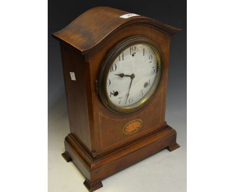 An Edwardian mahogany mantel clock, c.1905