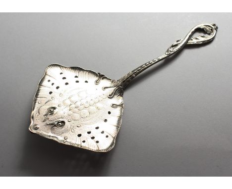 A CONTINENTAL .830 SILVER SKATE FISH LADLE.