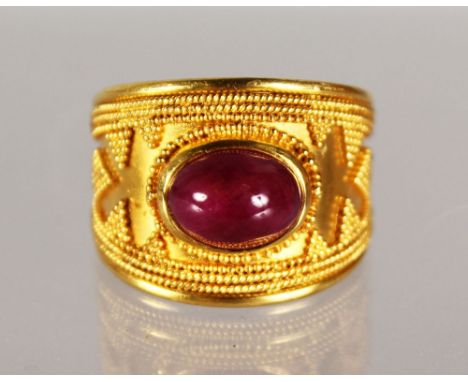 A GOOD 18CT YELLOW GOLD LALAOUNIS BLOODSTONE RUBY RING.