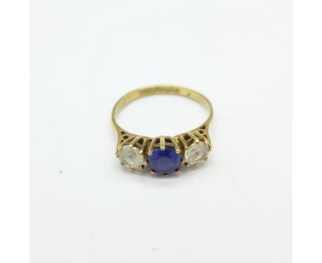 A 9ct gold, three stone ring, 1.8g, K